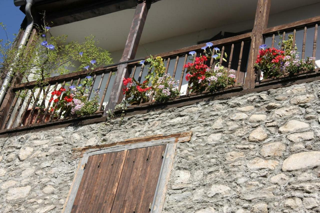 Dolwin Bed & Breakfast Argeles-Gazost ภายนอก รูปภาพ